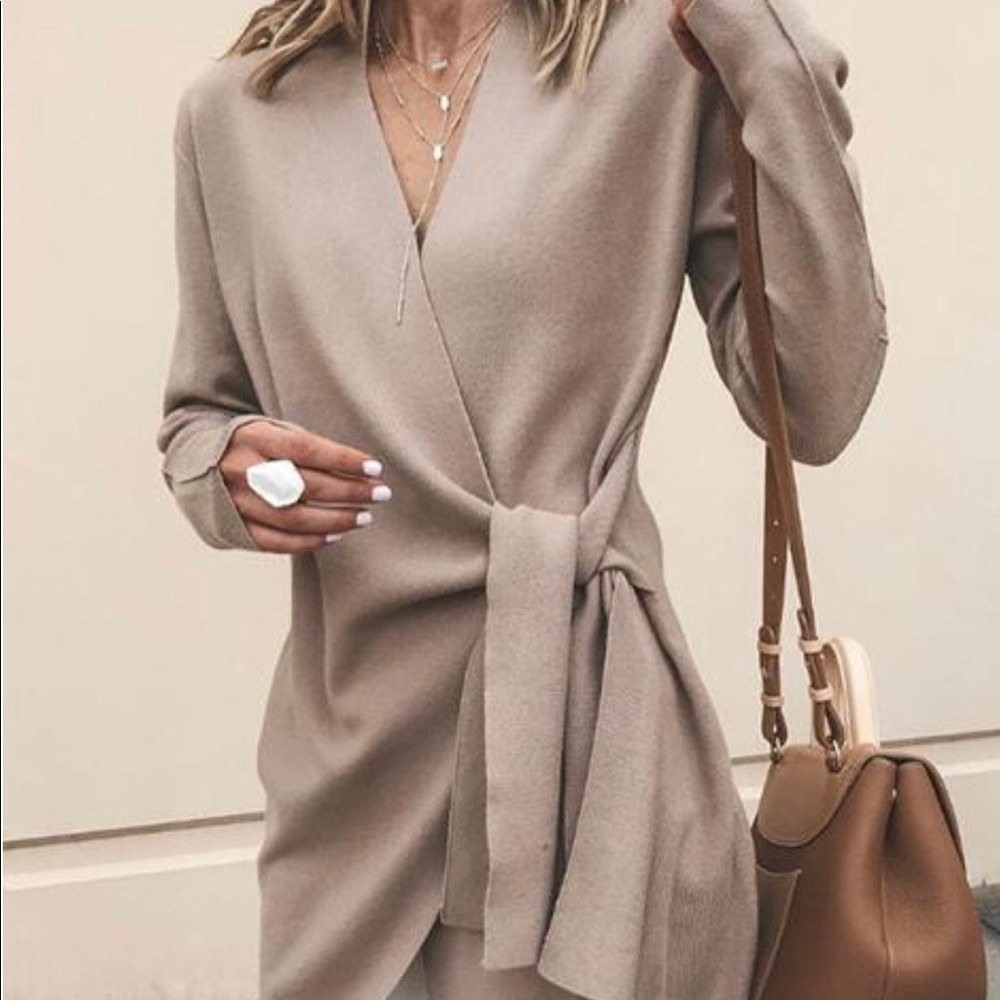 Small tan sweater.